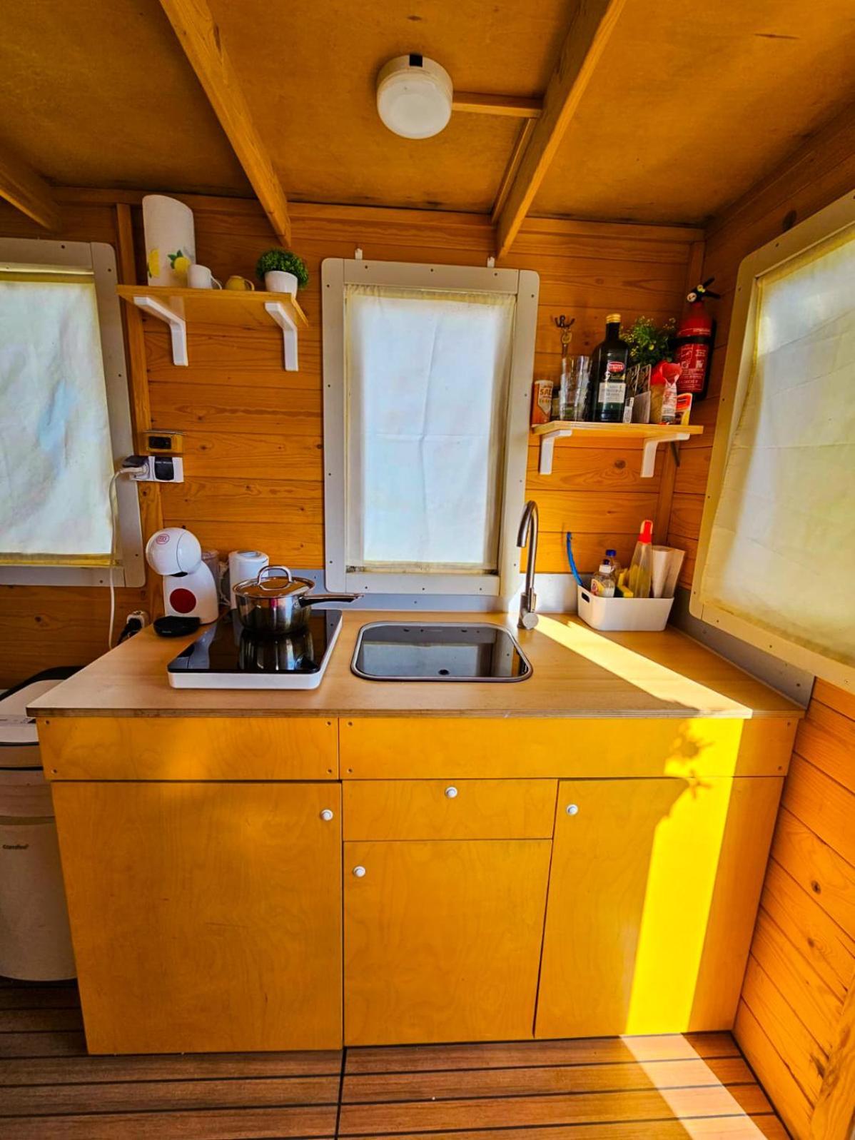 Filipp'S House Boat Hotel อาลเกโร ภายนอก รูปภาพ
