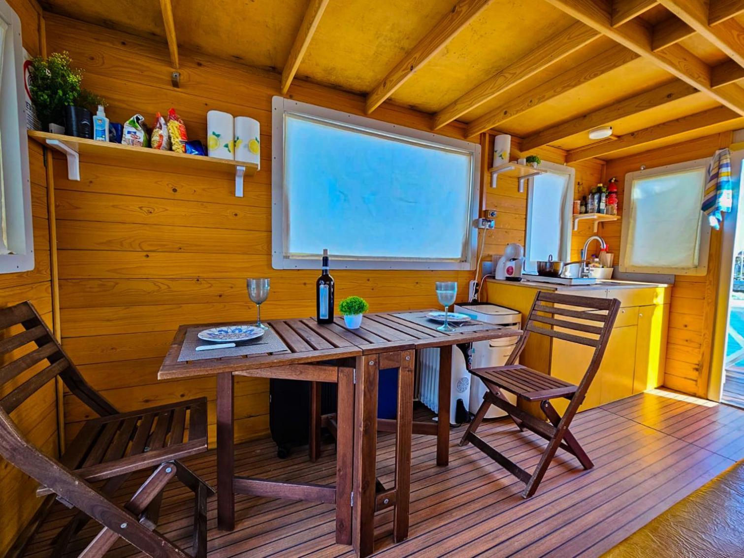 Filipp'S House Boat Hotel อาลเกโร ภายนอก รูปภาพ