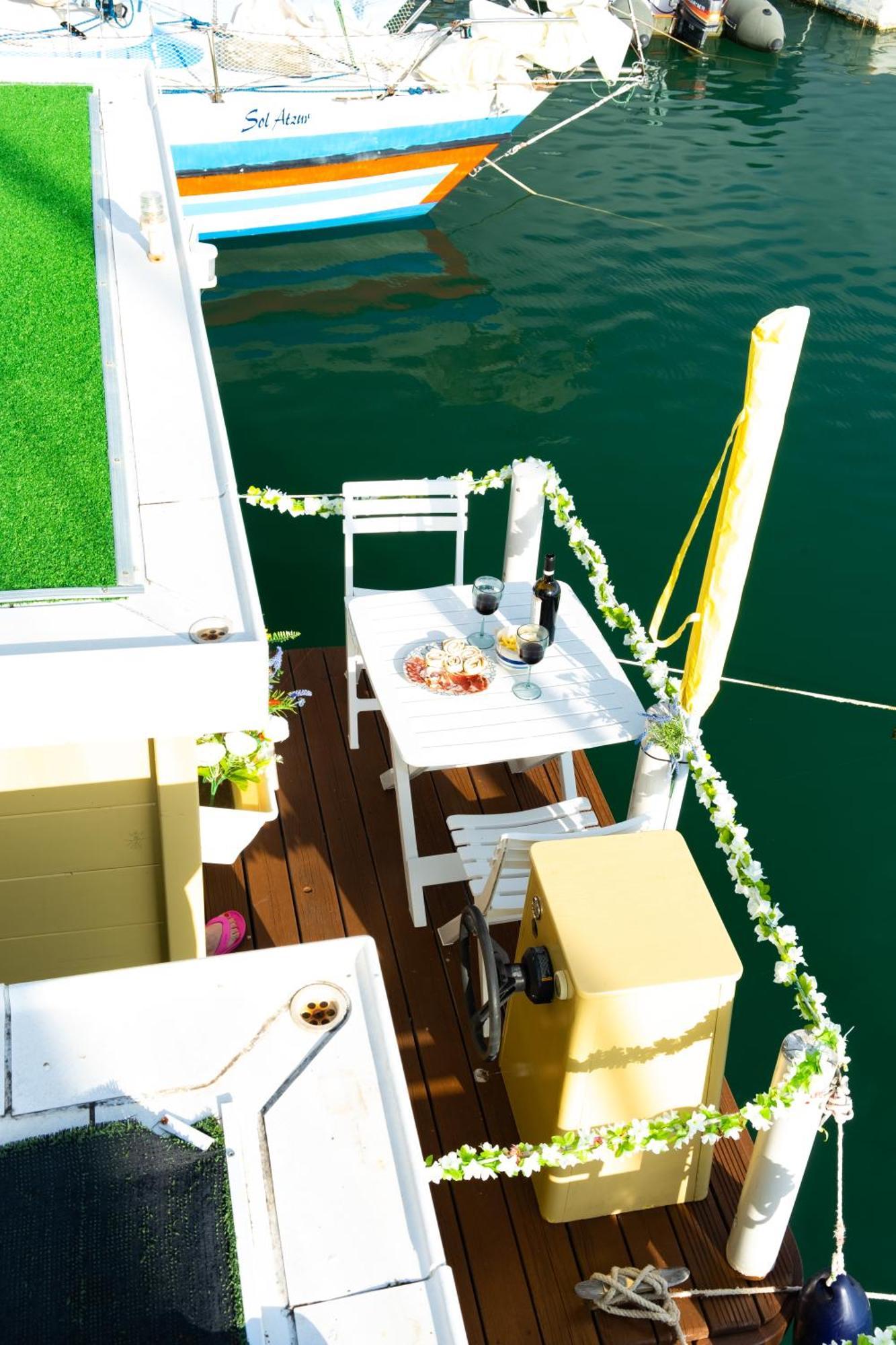 Filipp'S House Boat Hotel อาลเกโร ภายนอก รูปภาพ