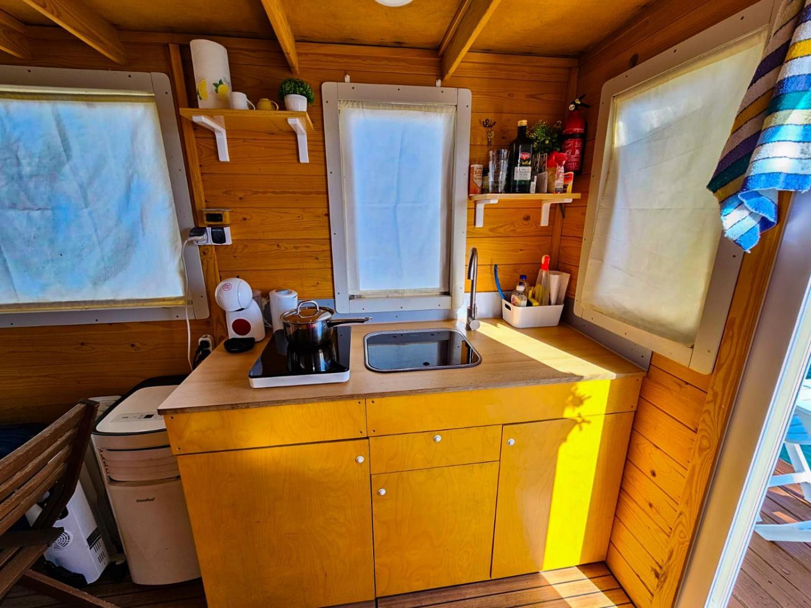 Filipp'S House Boat Hotel อาลเกโร ภายนอก รูปภาพ